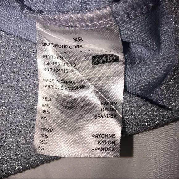 NWT Long Sleeve Mock Neck Cut Out Stretch Crop Top Ice Blue Shimmer - Picture 10 of 10